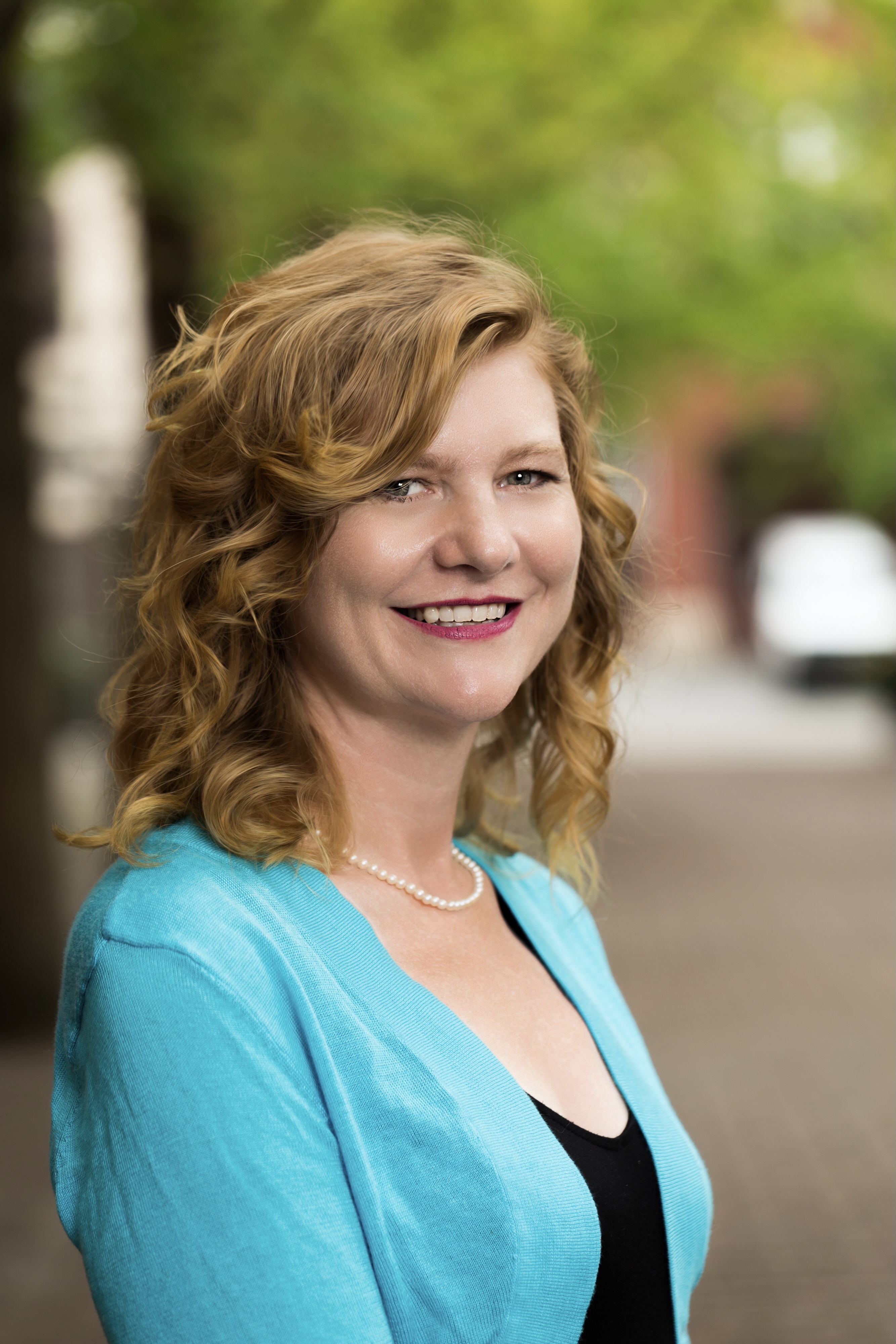 Carla Brindle Headshot